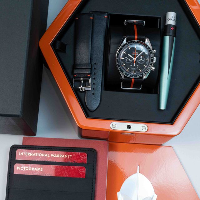 Omega Speedmaster Ultraman 311.12.42.30.01.001 Image 6